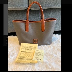 Dooney & Bourke purse - Make an Offer